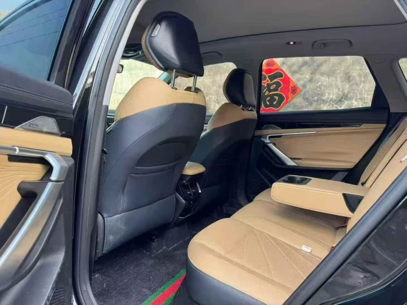 潍坊24年吉利博越6