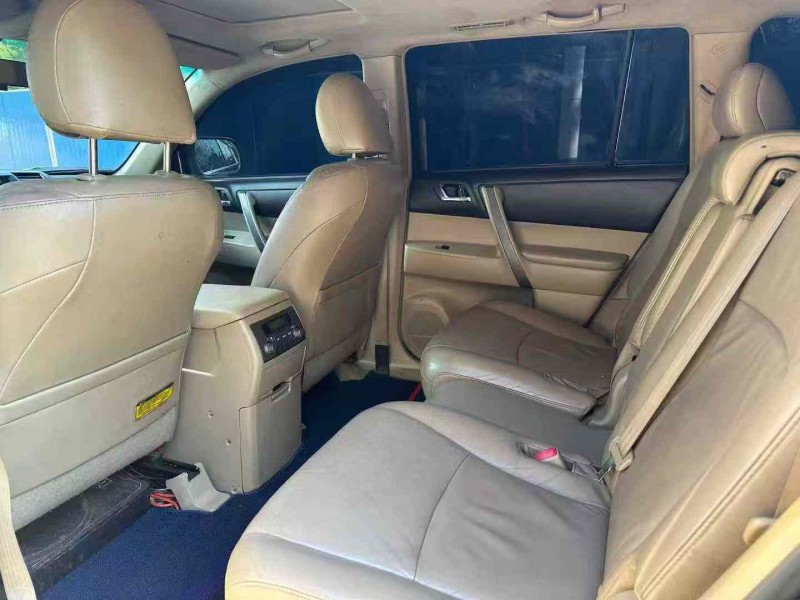 南宁12年丰田汉兰达6