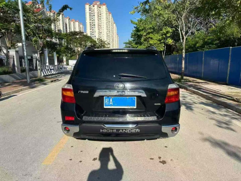 南宁12年丰田汉兰达9