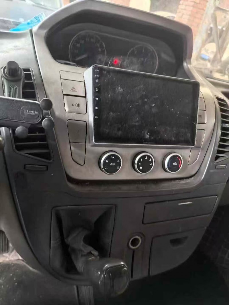 西安14年大通V805