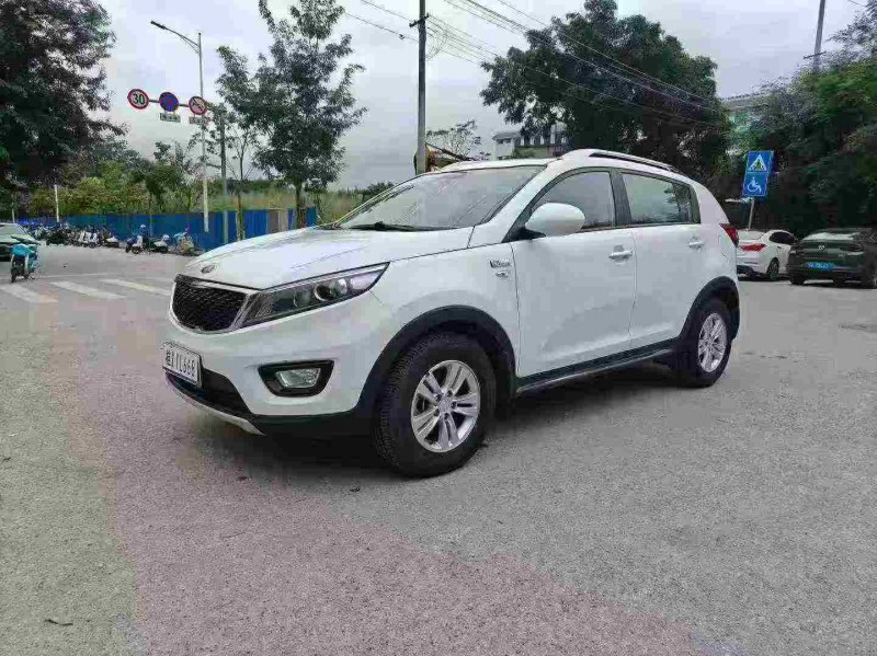 南宁17年起亚智跑2