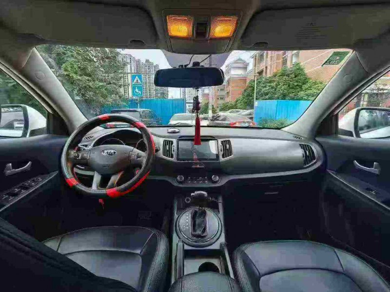 南宁17年起亚智跑5