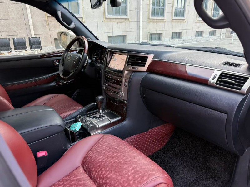 唐山15年雷克萨斯LX6