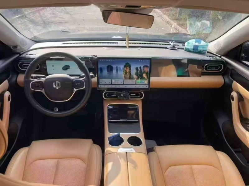 枣庄24年零跑汽车C116