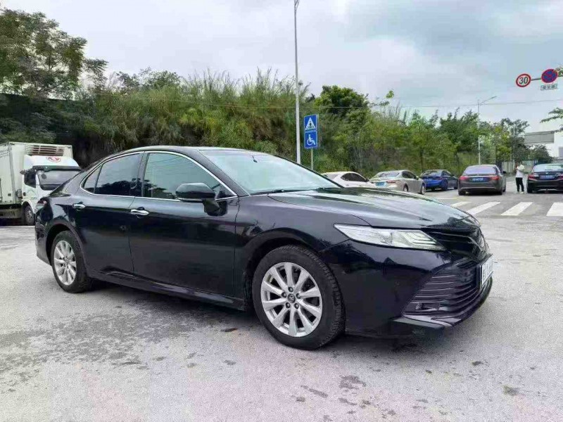 南宁18年丰田凯美瑞2