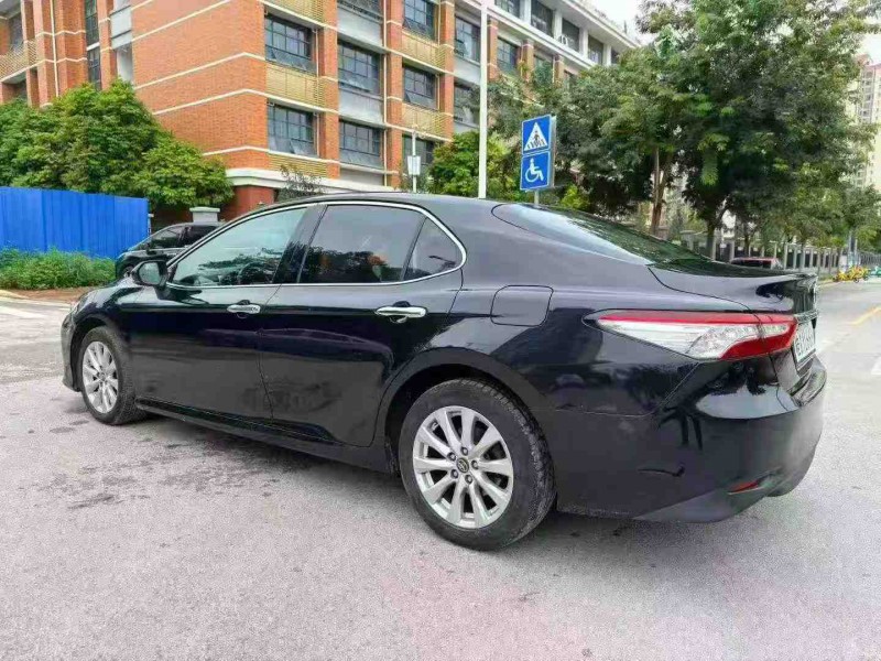 南宁18年丰田凯美瑞7