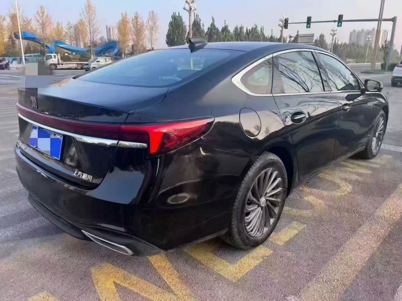 邢台25年别克君越7