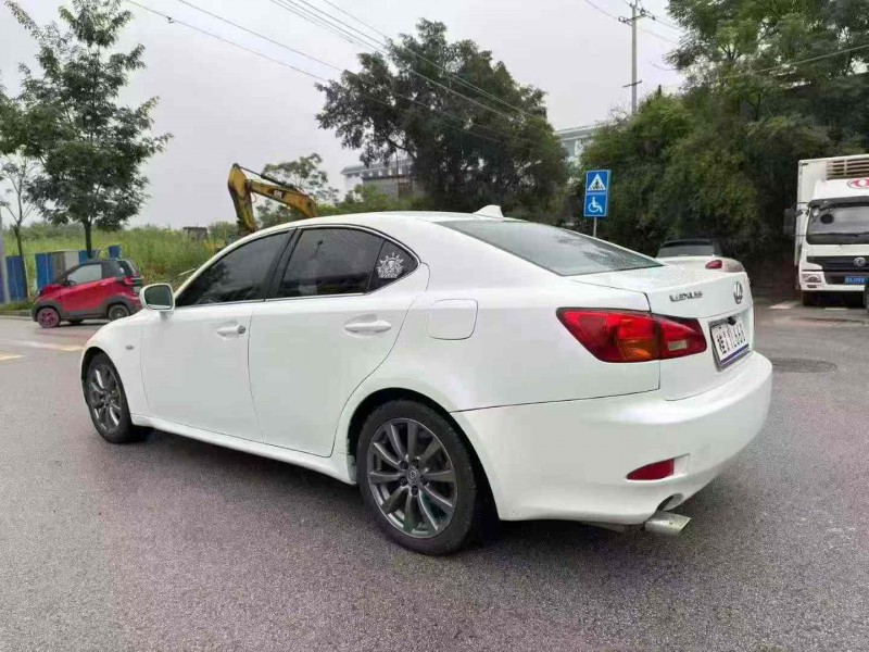 南宁07年雷克萨斯IS7