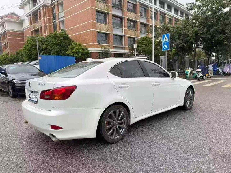 南宁07年雷克萨斯IS8