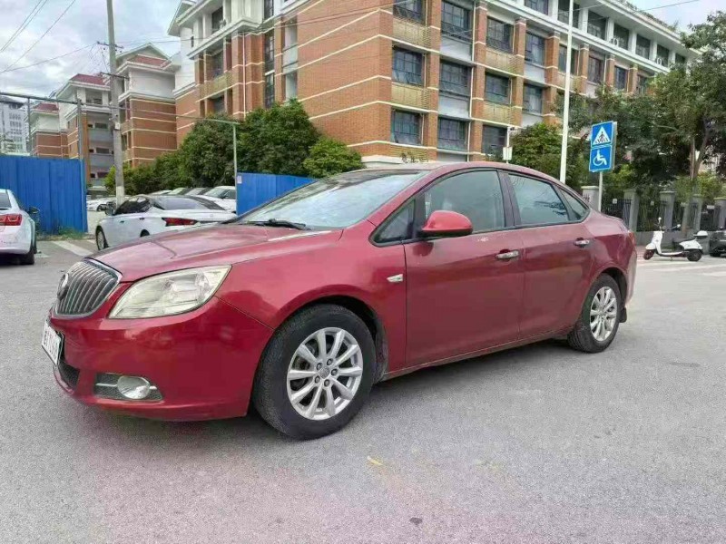 南宁11年别克英朗3