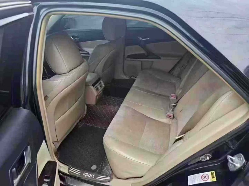 南宁11年丰田锐志6