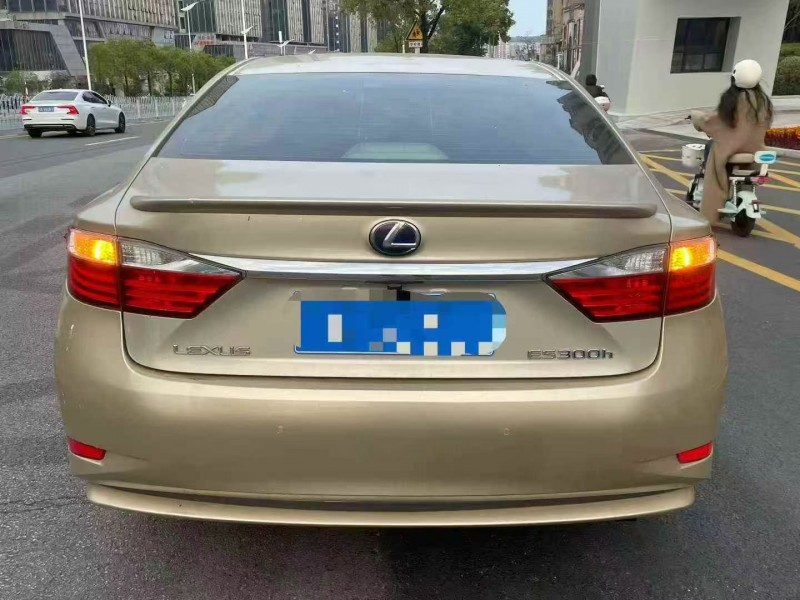 衡阳14年雷克萨斯ES9