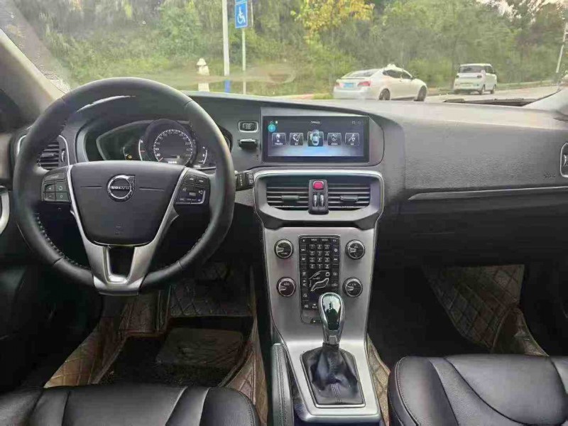 南宁18年沃尔沃V405