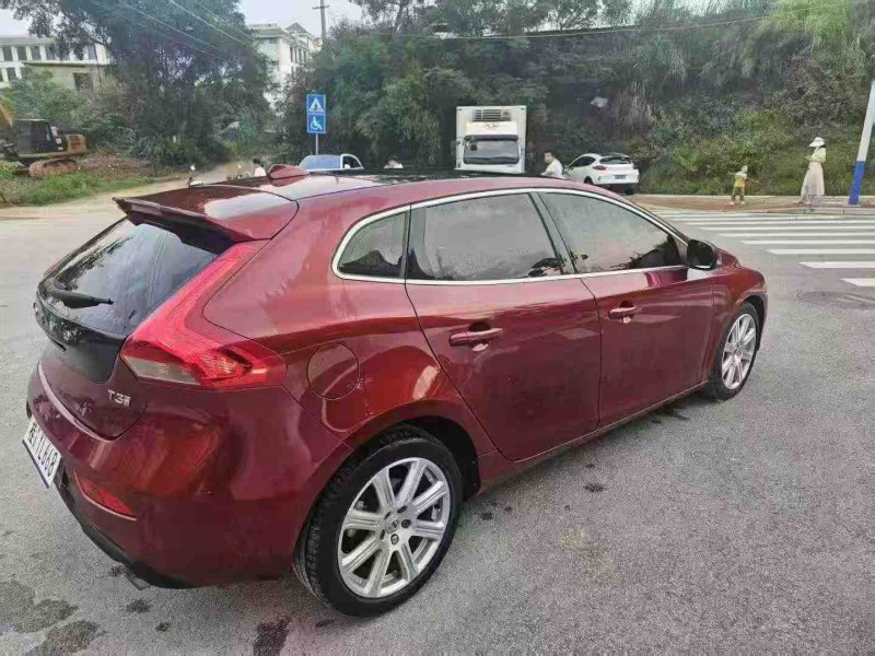 南宁18年沃尔沃V408