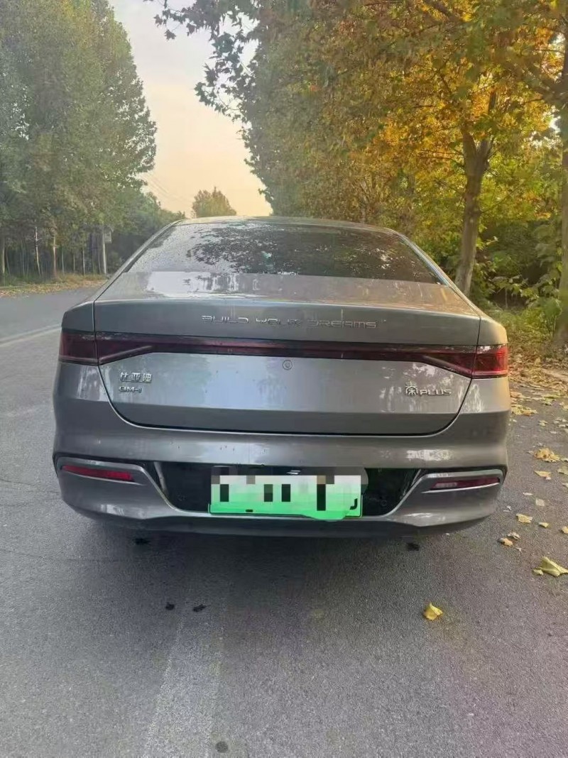 安阳23年比亚迪秦8