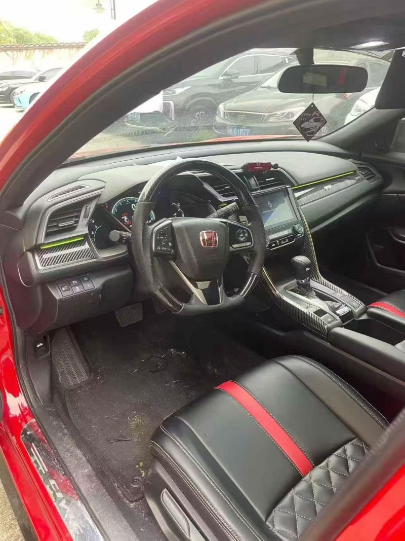 常德22年本田思域5