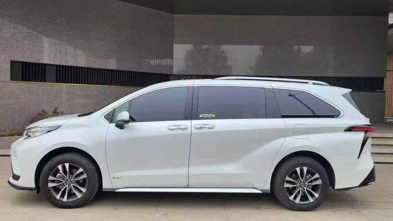 邯郸24年丰田格瑞维亚3