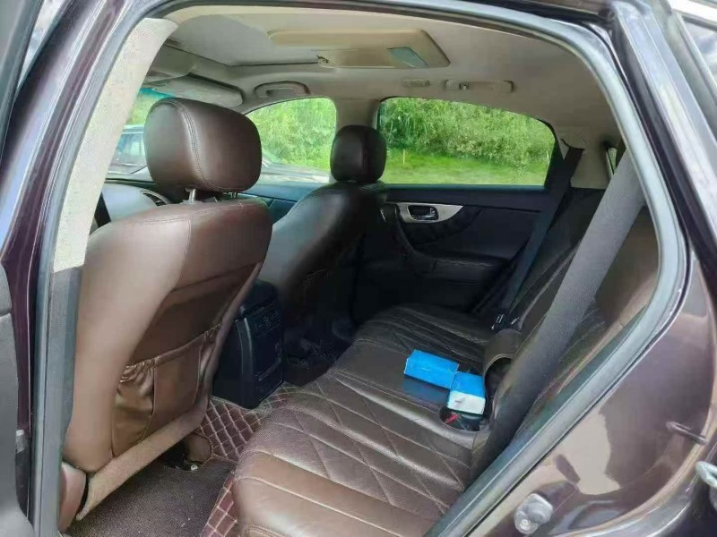 泉州09年英菲尼迪FX356