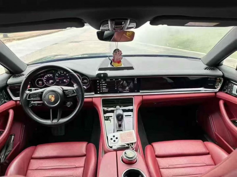 莆田22年保时捷帕拉梅拉5