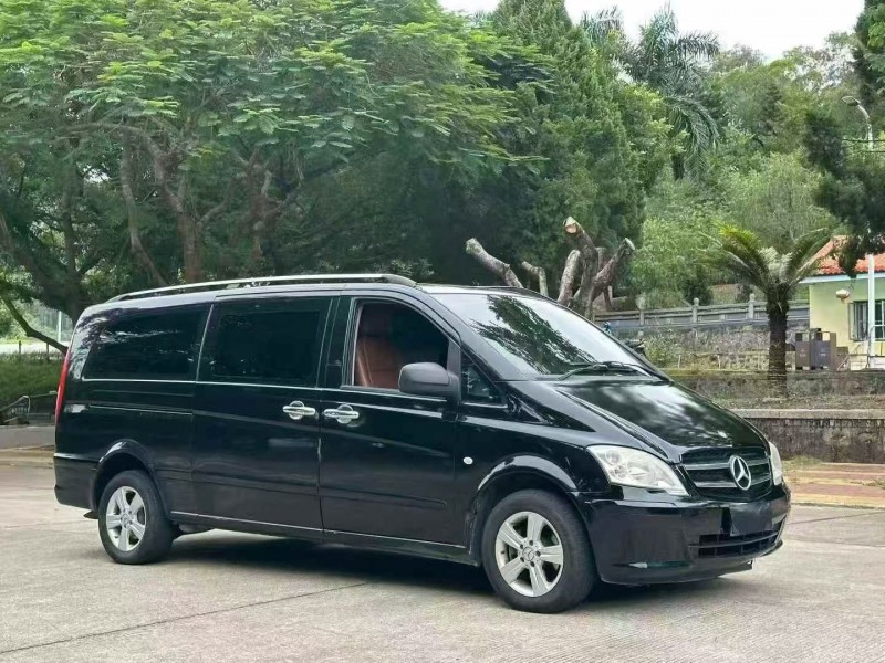 莆田13年奔驰威霆3