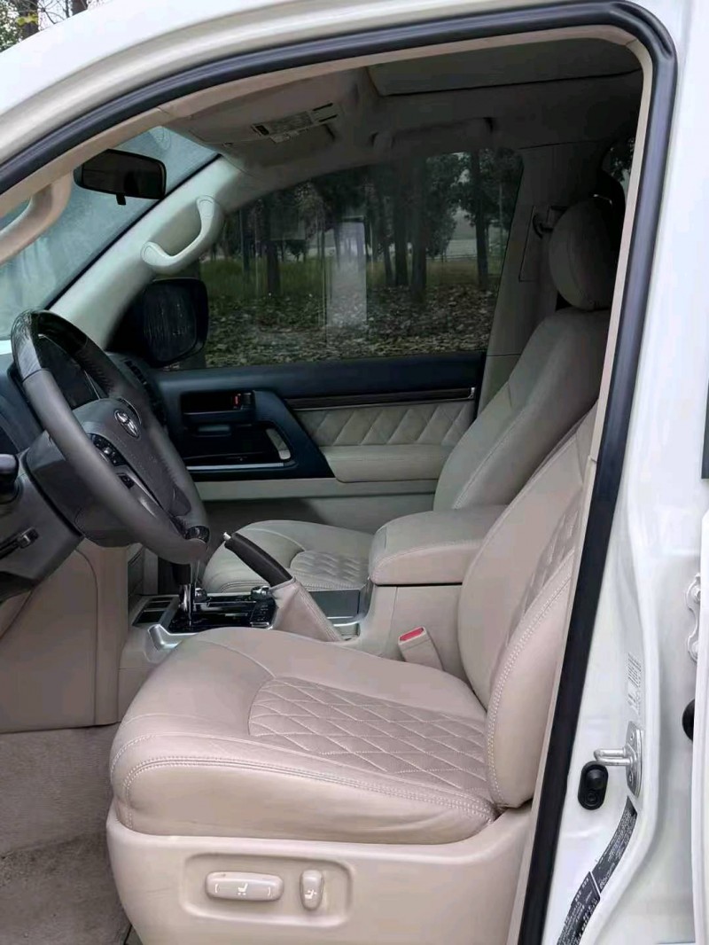 郑州19年丰田兰德酷路泽4