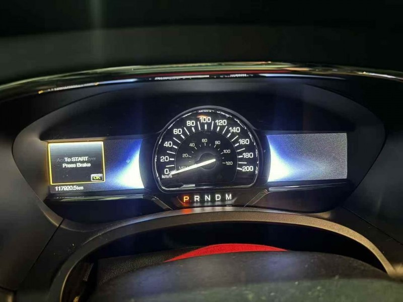 重庆17年林肯领航员6