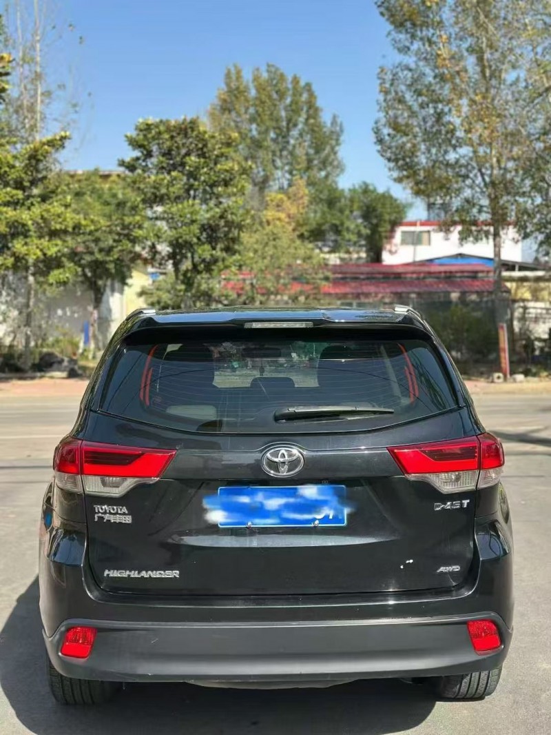 枣庄19年丰田汉兰达8