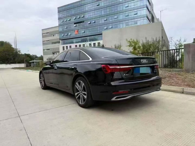 苏州23年奥迪A6L8