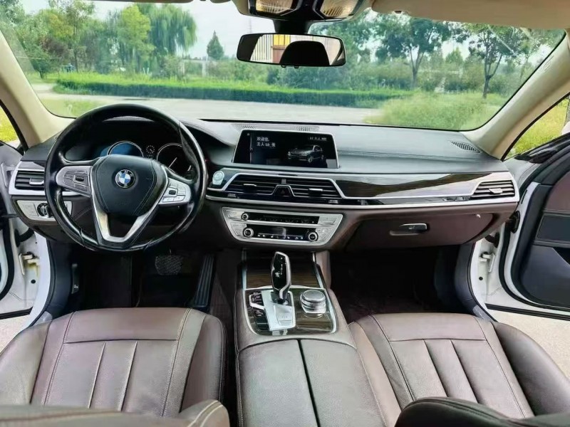 东营17年宝马7系4