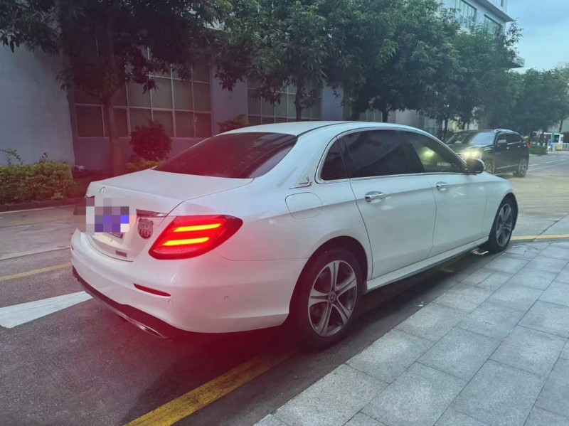 深圳19年奔驰E8