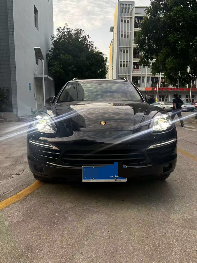 深圳14年保时捷卡宴1