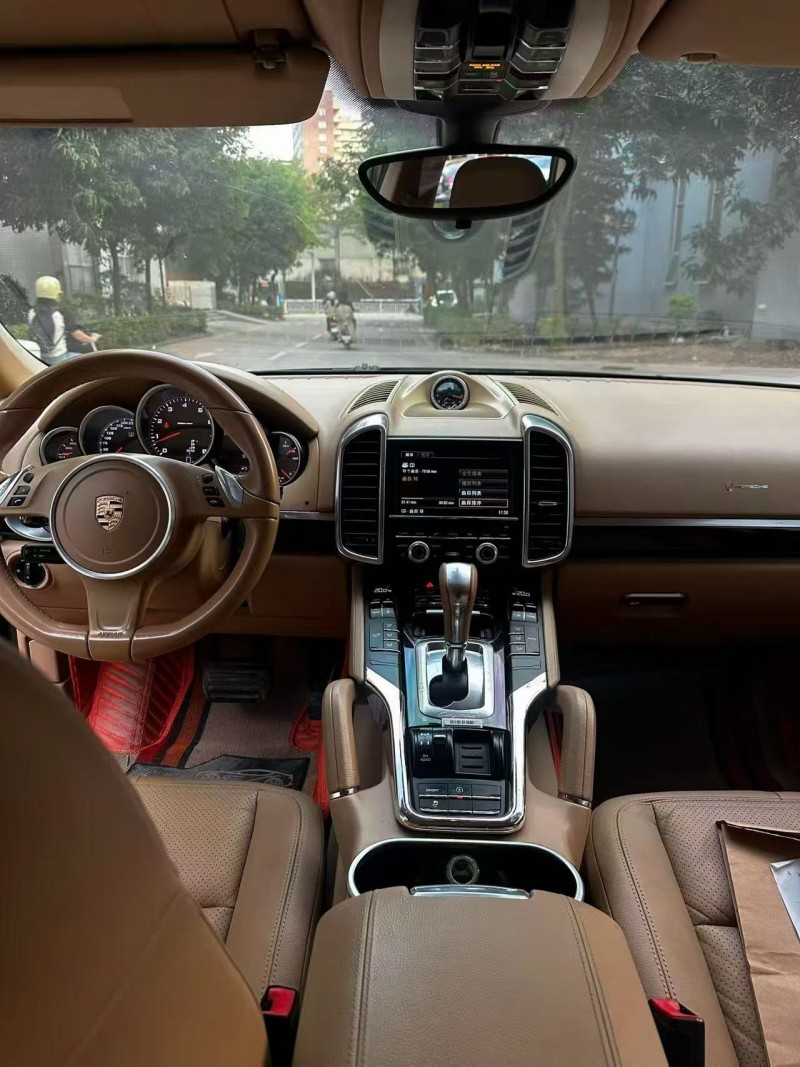 深圳14年保时捷卡宴6