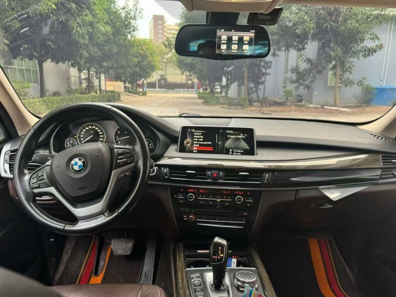 深圳16年宝马X57