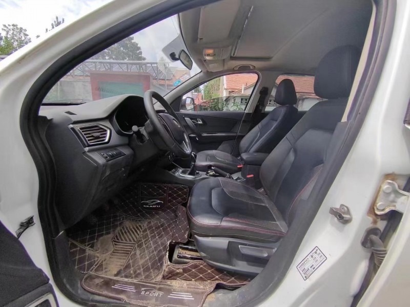 青岛18年一汽森雅4