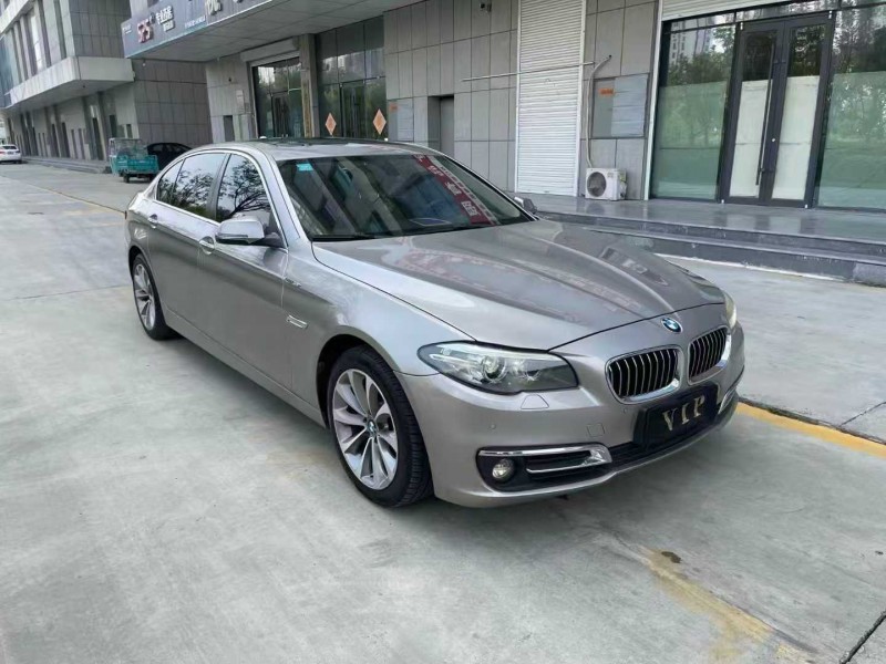 济宁17年宝马5系3