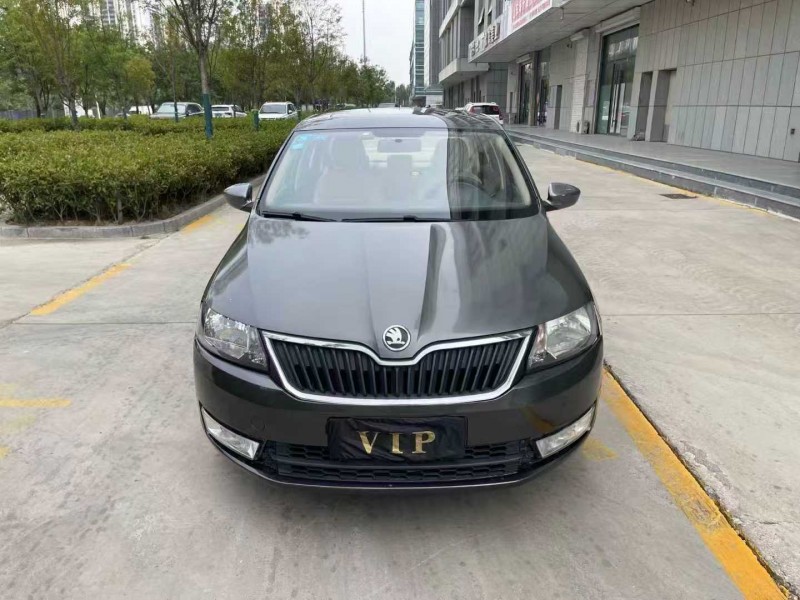 济宁17年斯柯达昕锐1