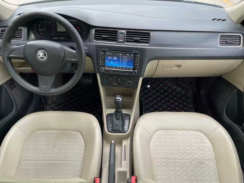 济宁17年斯柯达昕锐6