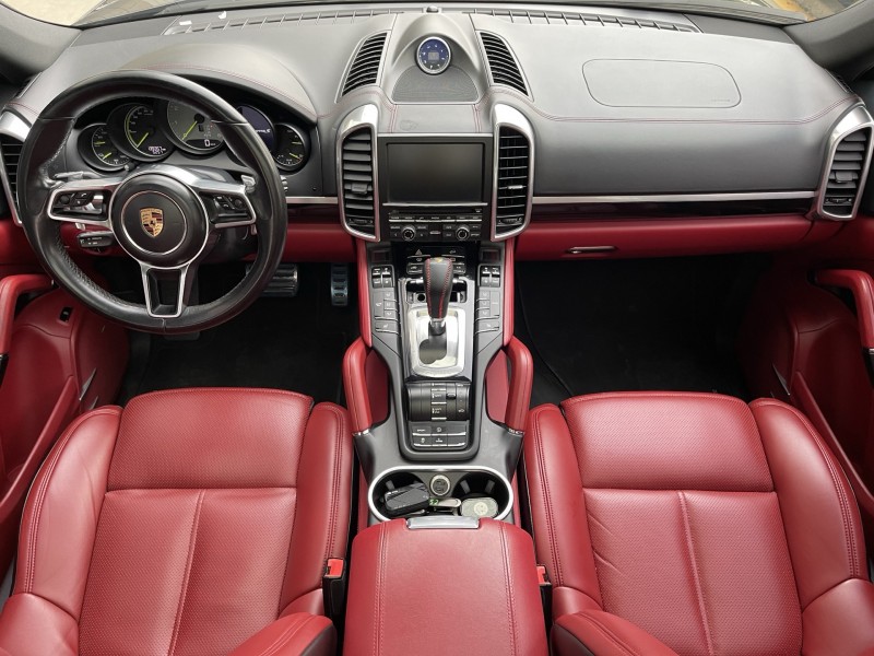 济宁16年保时捷卡宴4