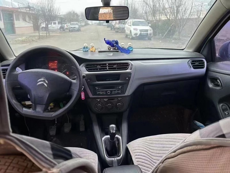 青岛17年雪铁龙爱丽舍4