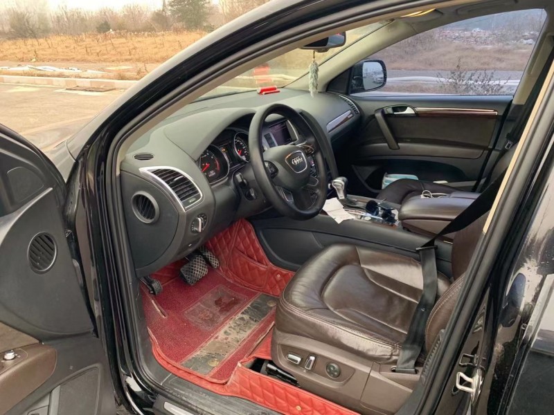 青岛13年奥迪Q74