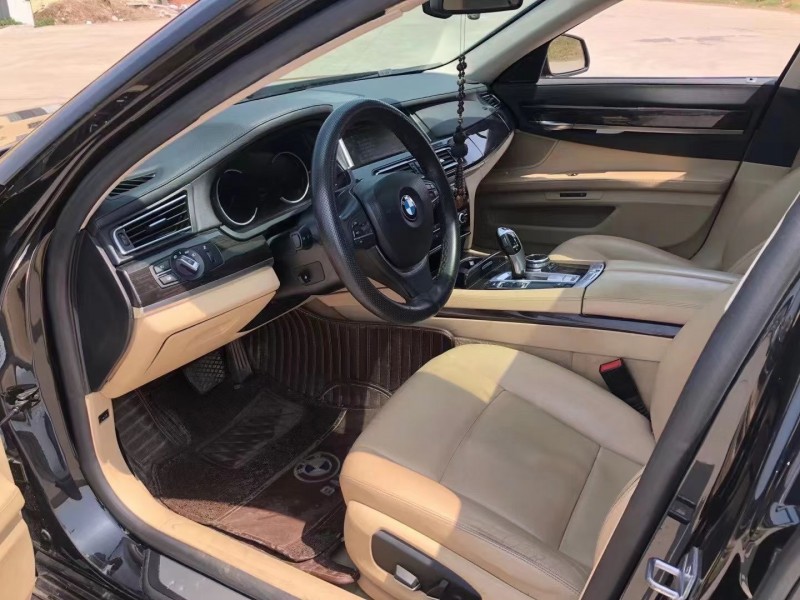 青岛14年宝马7系3