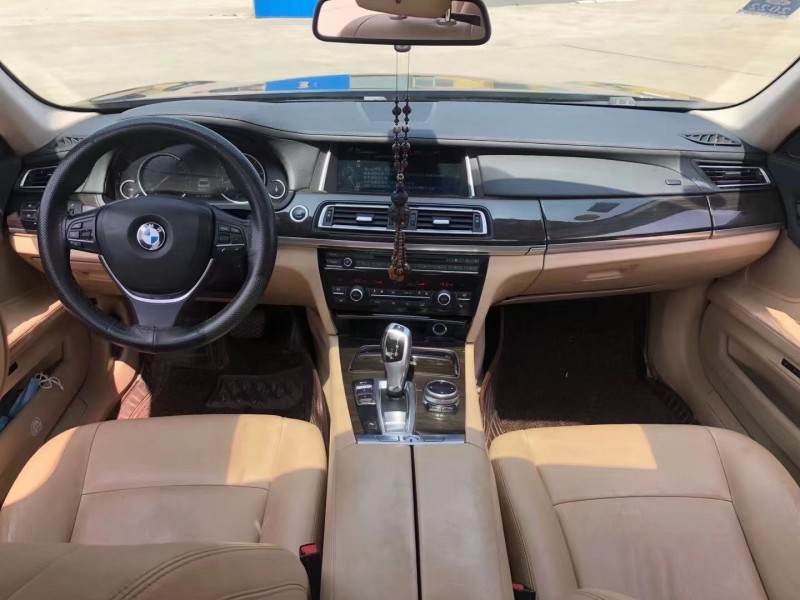 青岛14年宝马7系5