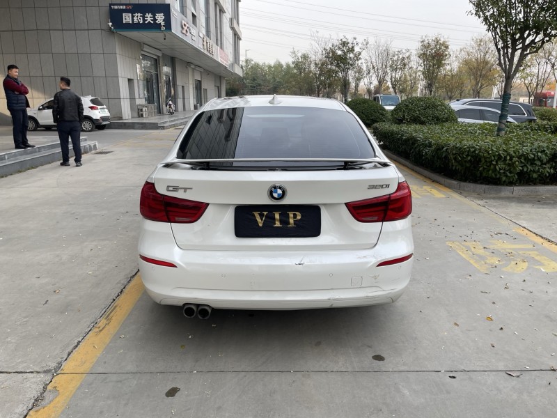 济宁16年宝马3系9