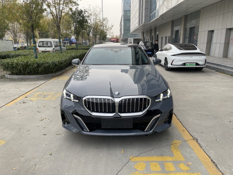 济宁24年宝马5系1