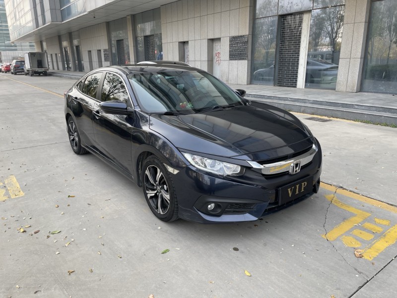 济宁19年本田思域2