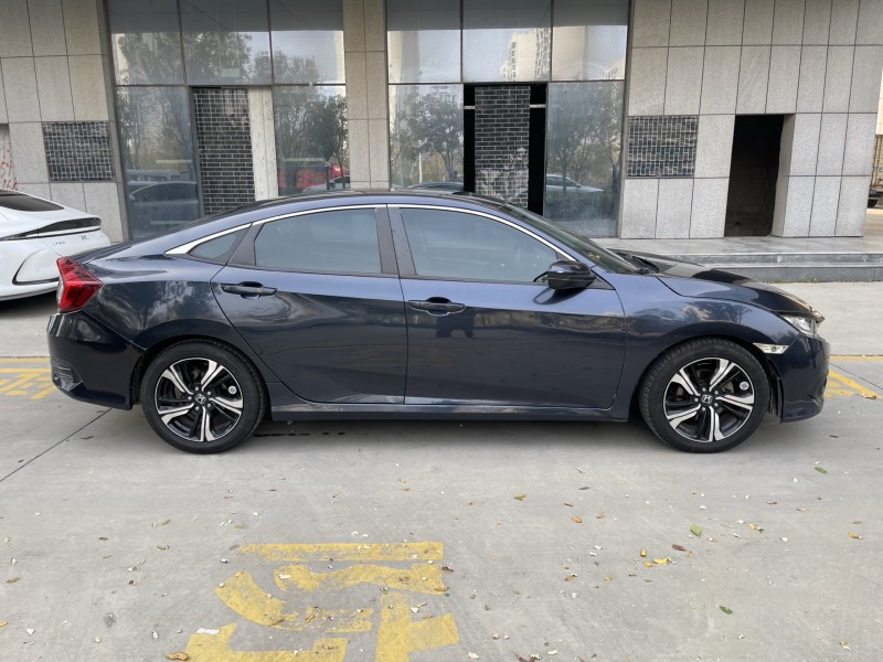 济宁19年本田思域8