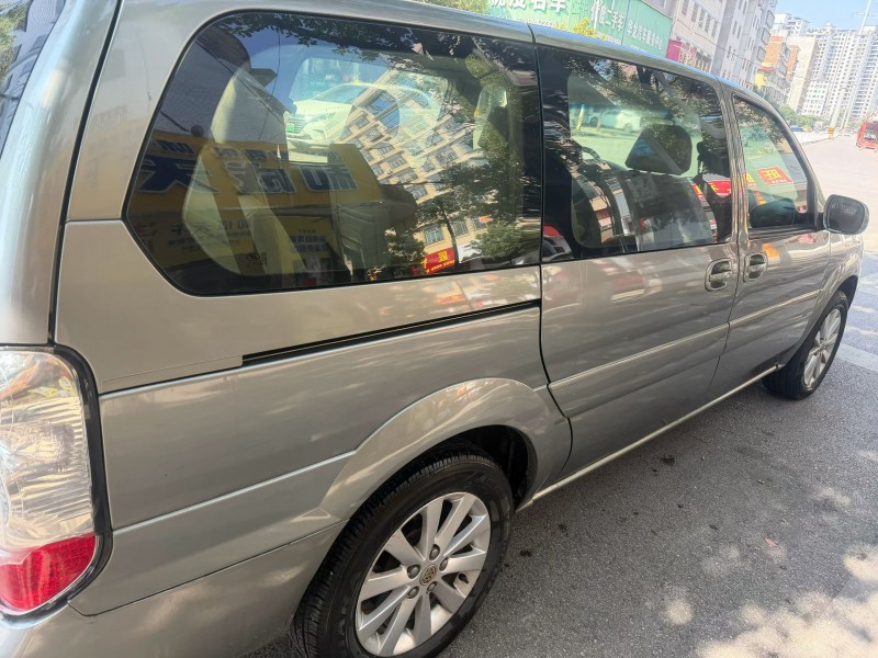 邵阳15年别克GL82