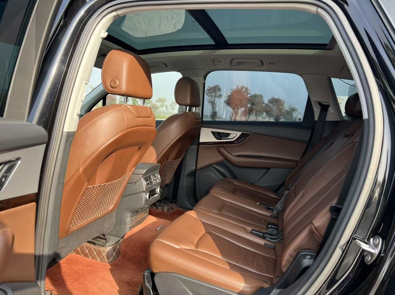 盐城17年奥迪Q76