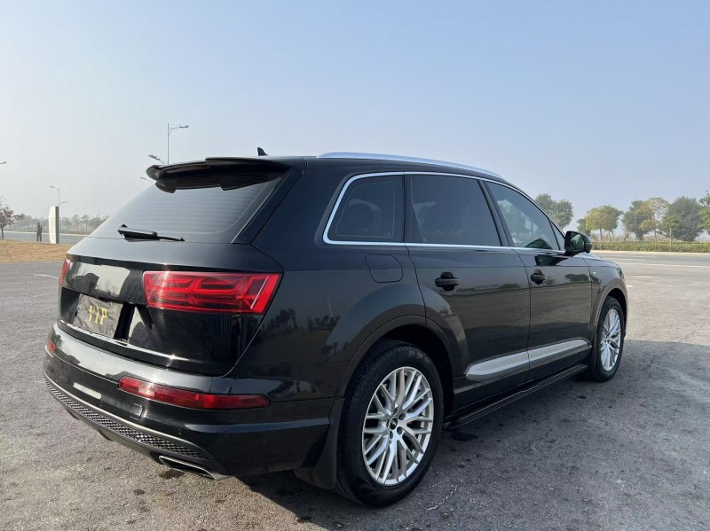 盐城17年奥迪Q78