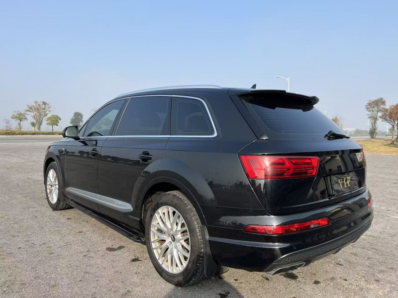 盐城17年奥迪Q79